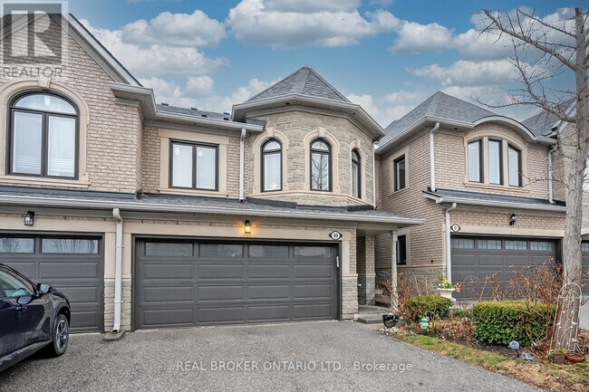 Photo du bâtiment - 2250 Rockingham Dr