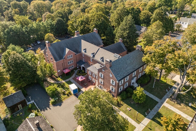 Building Photo - 25 Main St