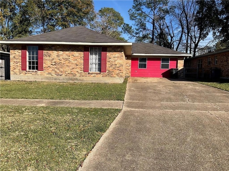 Foto principal - 11826 Jolson Dr