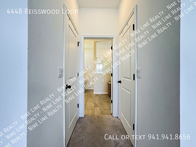Foto del edificio - 4448 Reisswood Lp