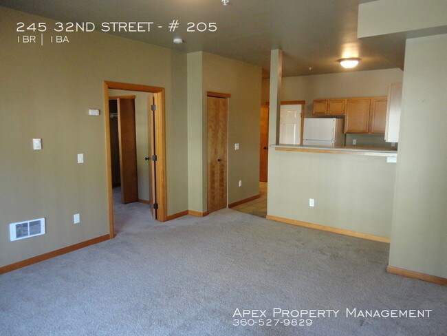 Building Photo - Stoneway Apartments