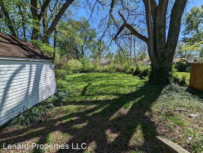 Building Photo - 2 br, 1 bath House - 1620 E Commercial St