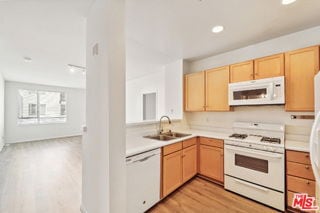 Foto del edificio - 6400 Crescent Prk E