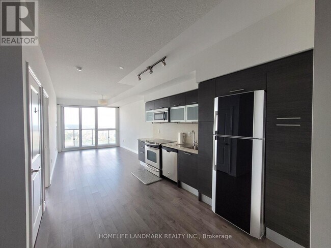 Photo du bâtiment - 386-4386 Yonge St