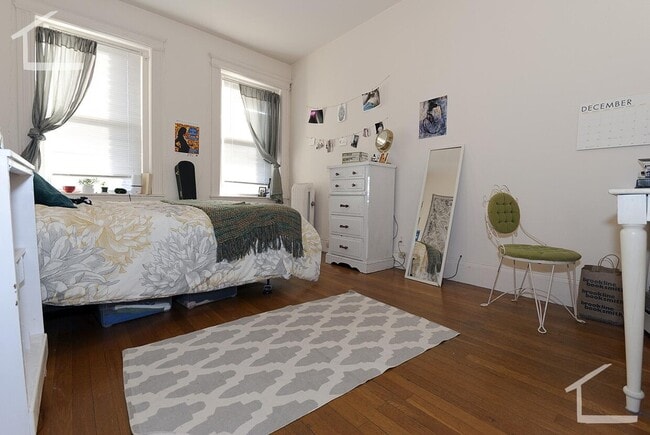 Pictures are representative samples of the advertised unit. In some cases, the actual units you tour - 70 Chester St