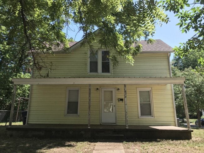 Building Photo - House for Rent