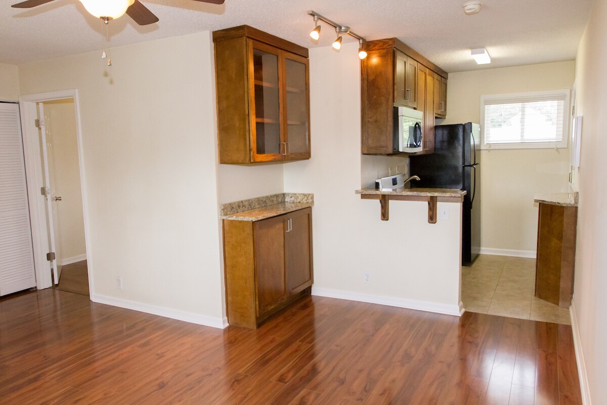 Foto principal - 32 Peachtree Ave NE