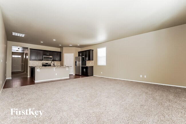 Building Photo - 6464 N Ensenada Ct