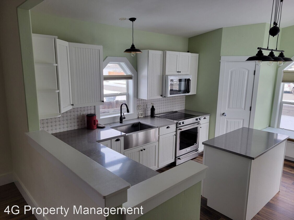 Primary Photo - 3 br, 3 bath House - 196 Green Tree Drive