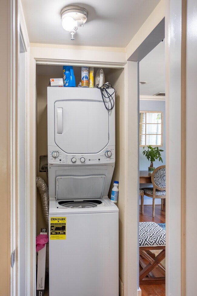 Laundry Area - 1400 Longfellow St NW