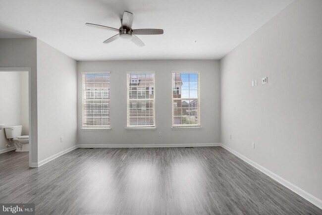 Foto del edificio - 5106 Constitution St