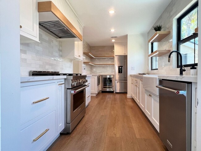 Foto del edificio - **6807 E Belice St Long Beach** Beautiful ...