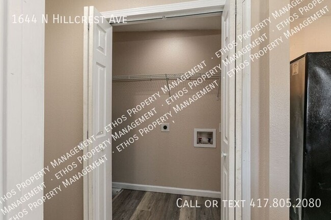 Foto del edificio - 1644 N Hillcrest Ave