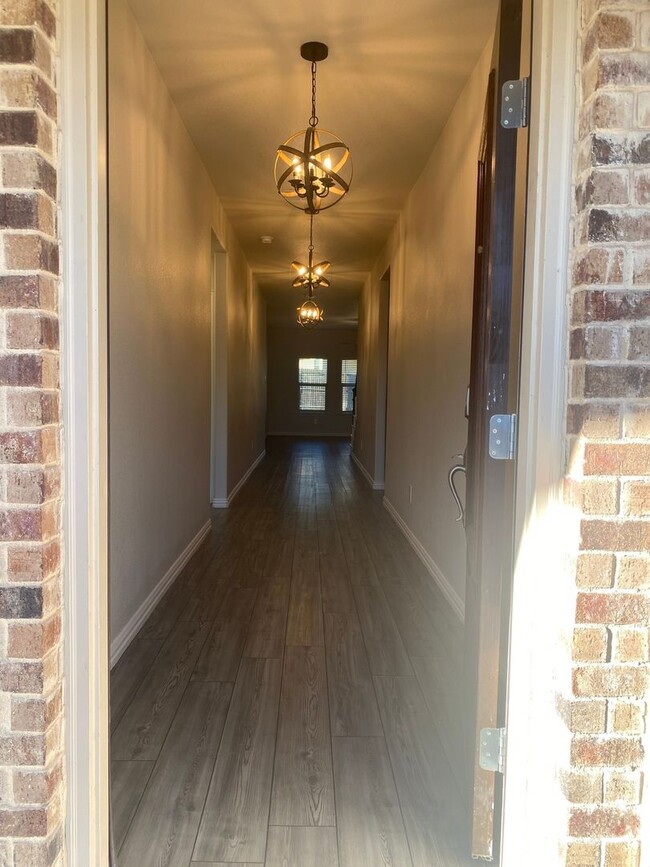 Building Photo - Stunning 4BR House in Forney