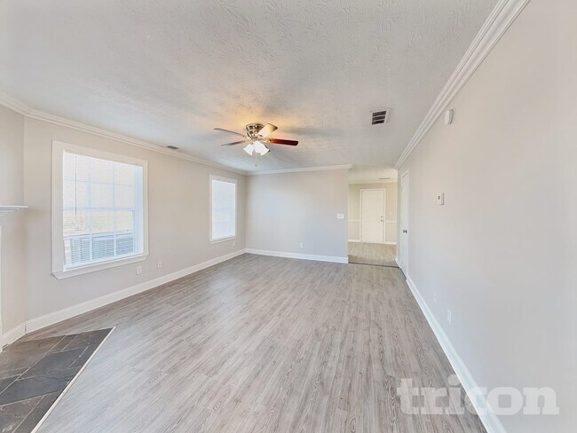 Foto del edificio - 34 Inverness Trce