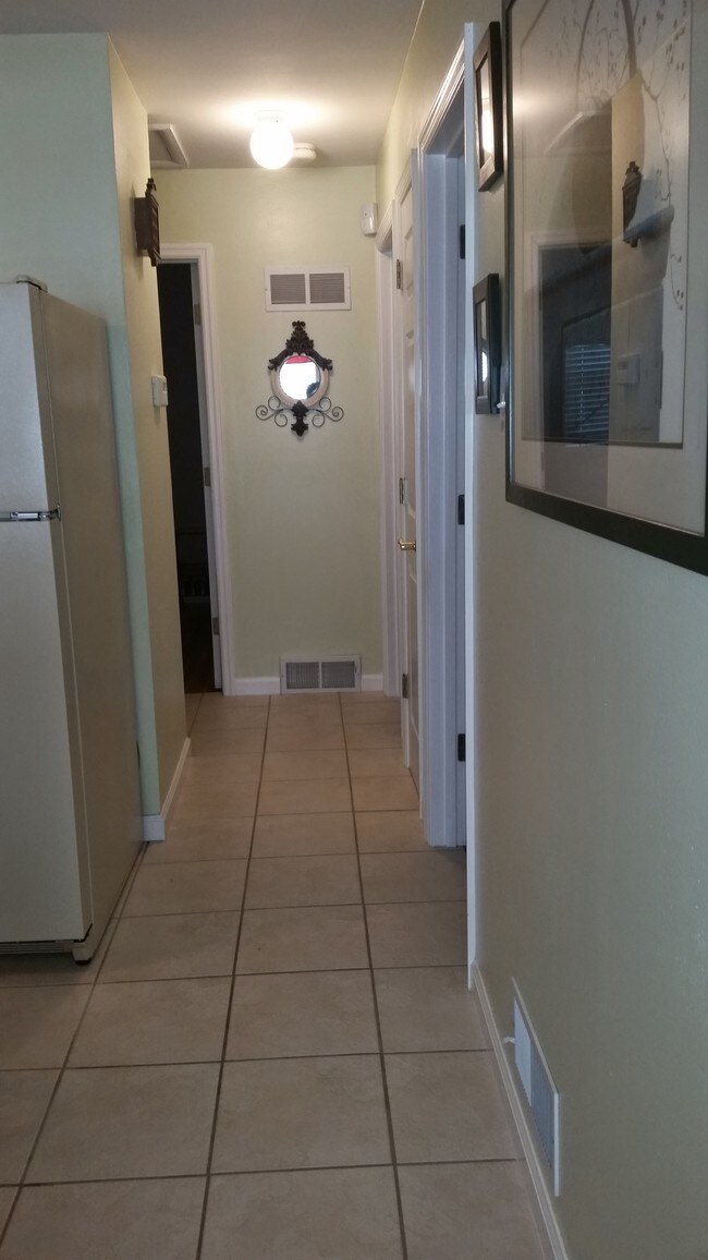 Hallway - 10417 Hobkirk Dr