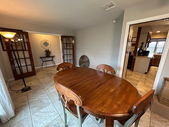 Building Photo - MUST SEE! 3 bedroom / 2 bathroom Home Near...