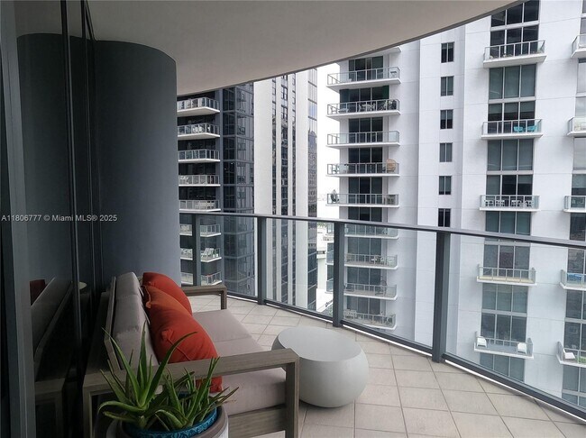 Foto del edificio - 1000 Brickell Plz