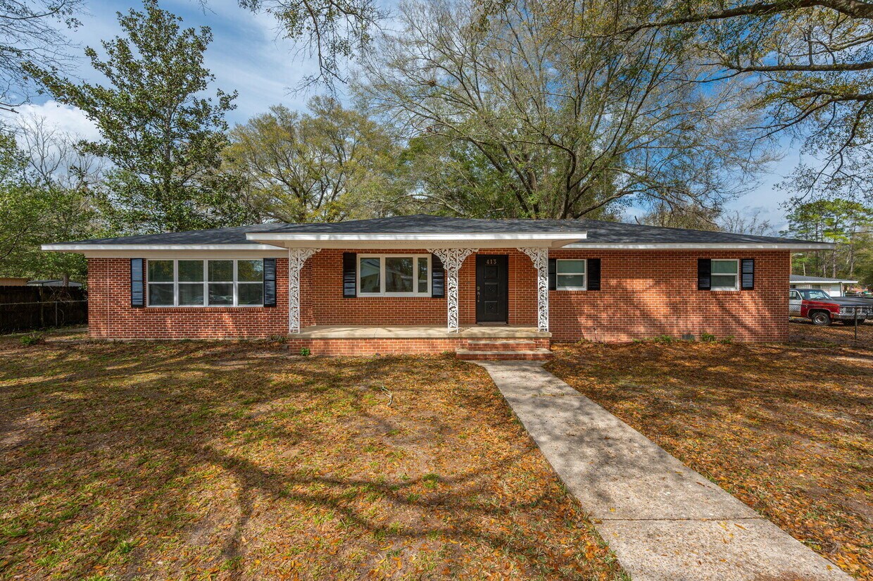 Primary Photo - 413 Long Dr