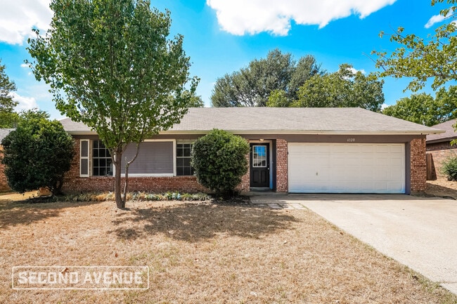 Building Photo - 6320 Hidden Springs Dr