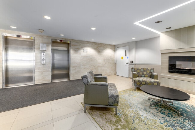 Lobby - 4222 Bathurst Street