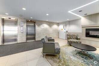 Lobby - 4222 Bathurst Street