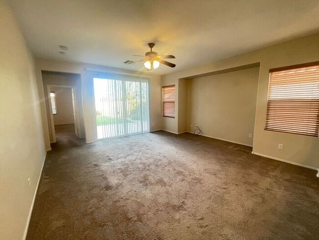 Building Photo - 3702 Fading Sun St