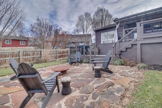 Building Photo - 964 Rosedale Dr