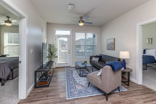 Foto del edificio - 2746 Central Pkwy