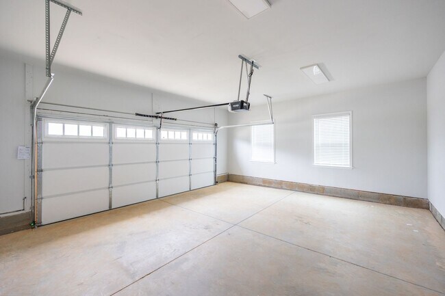 Foto del edificio - Beautiful 3 Bedroom Home on Corner Lot in ...
