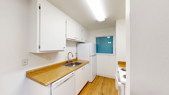 Building Photo - 415 Ignacio Blvd