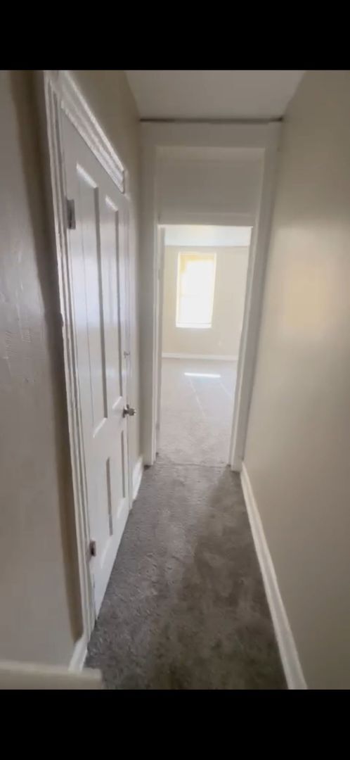 Building Photo - Recently Renovated 3 Bed 1.5 Bath Ready To...