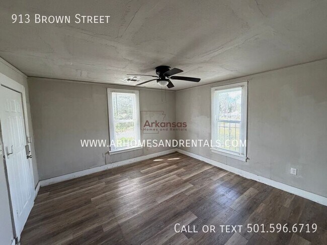 Foto del edificio - 913 S Brown St