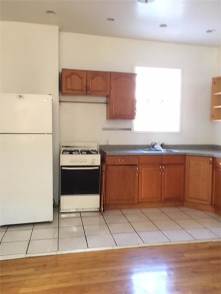 Building Photo - 358 Sackett St