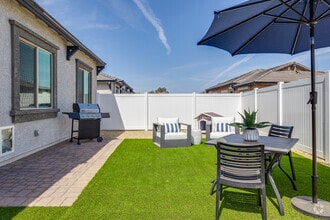 Interior Photo - Vlux at Sunset Farms