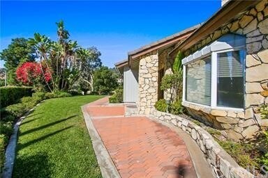 Foto del edificio - 2576 Turnbull Canyon Rd