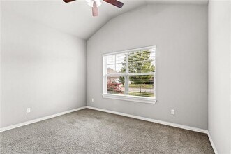 Building Photo - 4400 SW Eggersway Pl