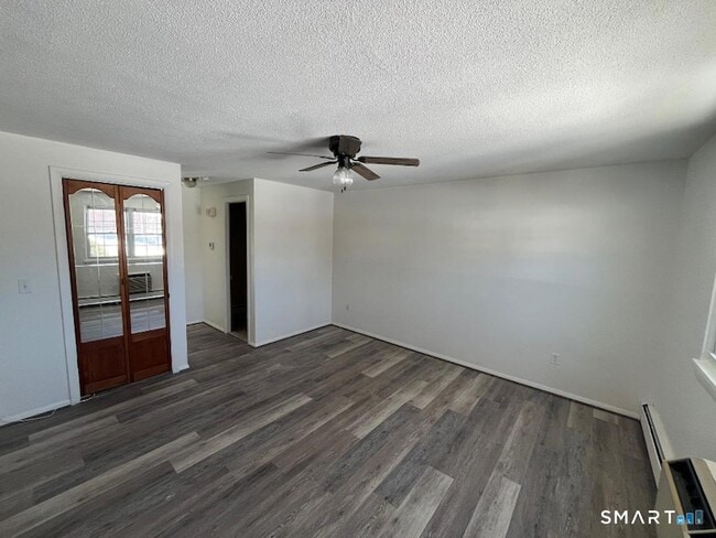 Photo - 633 Center St Townhome