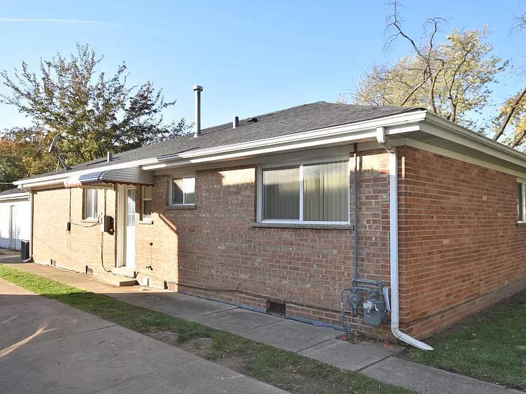 Primary Photo - 9000 S 48th Ct