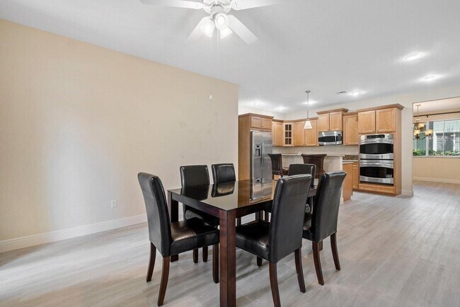 Foto del edificio - 580 NW Browning Way