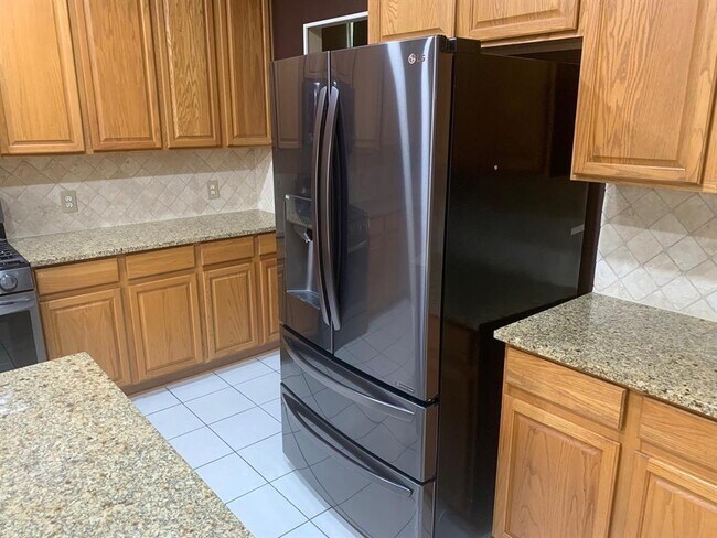 Foto del edificio - 1018 Lone Buck Pass