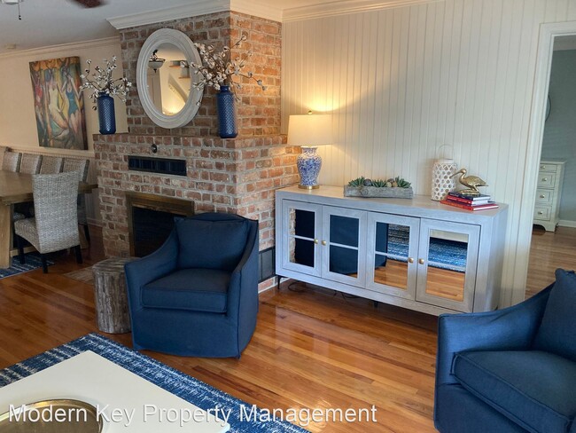Foto del edificio - 6 br, 4 bath House - 2108 Ion Ave