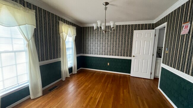Building Photo - 10112 Grand Oaks Dr