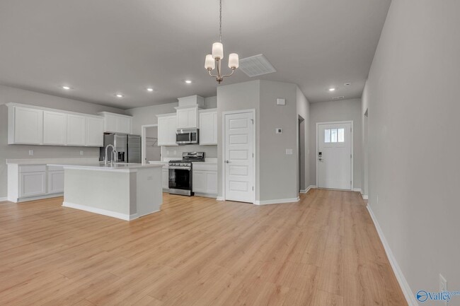 Building Photo - 118 Rugby Dr