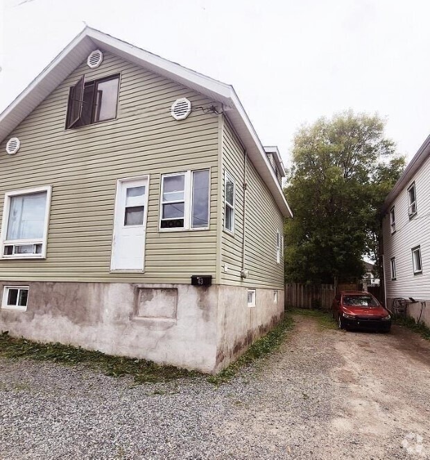 Building Photo - 43 Belanger Ave