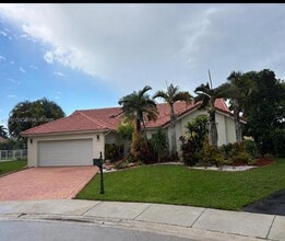 Building Photo - 1130 Spyglass
