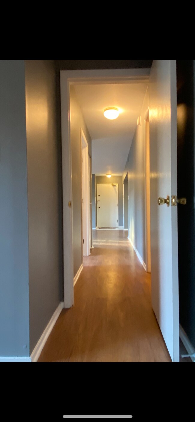 Foto del edificio - 718 Tullamore Ct