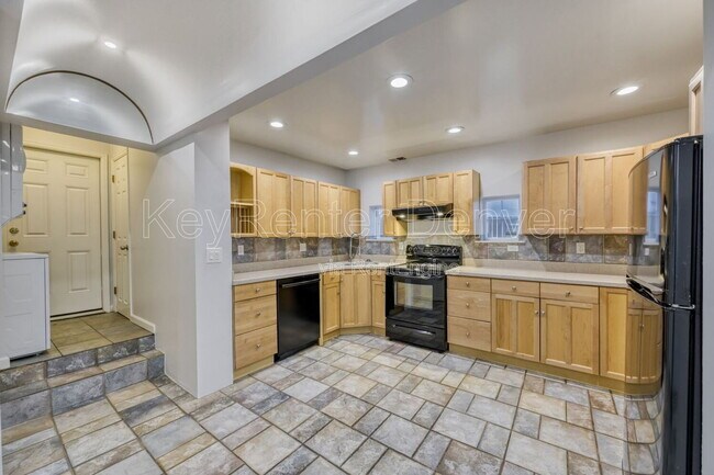 Foto del edificio - 1328 E 22nd Ave