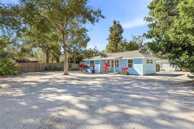 Building Photo - 2854 W Rainbow Cir