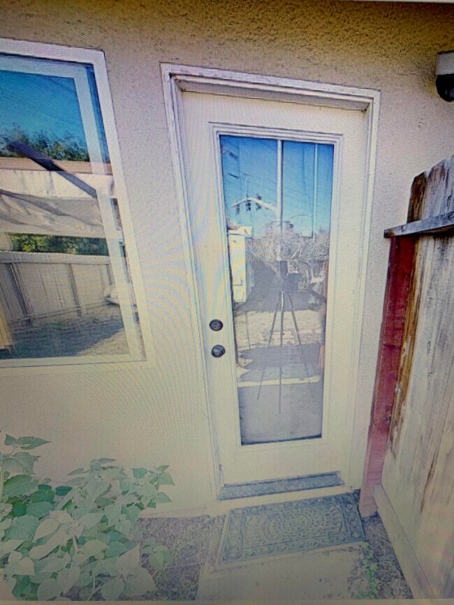 Foto del edificio - 4812 Kelly Dr